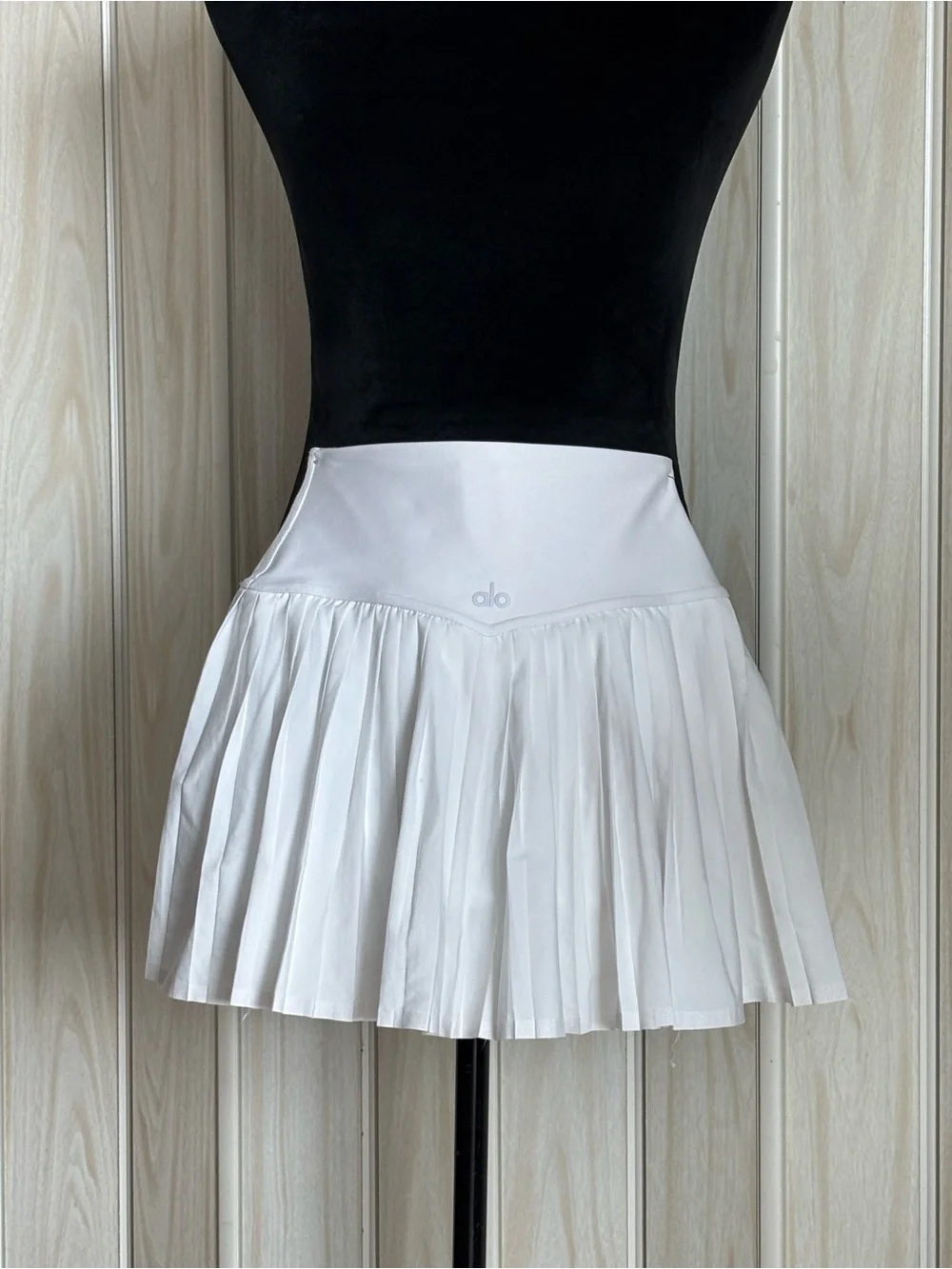 ALO Yoga White Pleated Mini Skirt